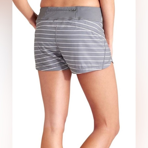 Athleta Pulse Shorts Women’s Size Medium Grey 3”‎ Inseam - Picture 6 of 11